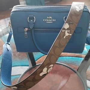 Coach Snoopy shoulder bag